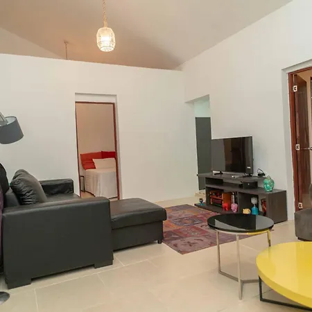 Apartamento Casa Cochera